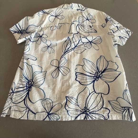 Men's Gap XL Blue & White Flower Seersucker Cotton Button Lightweight Shirt - Picture 5 of 6